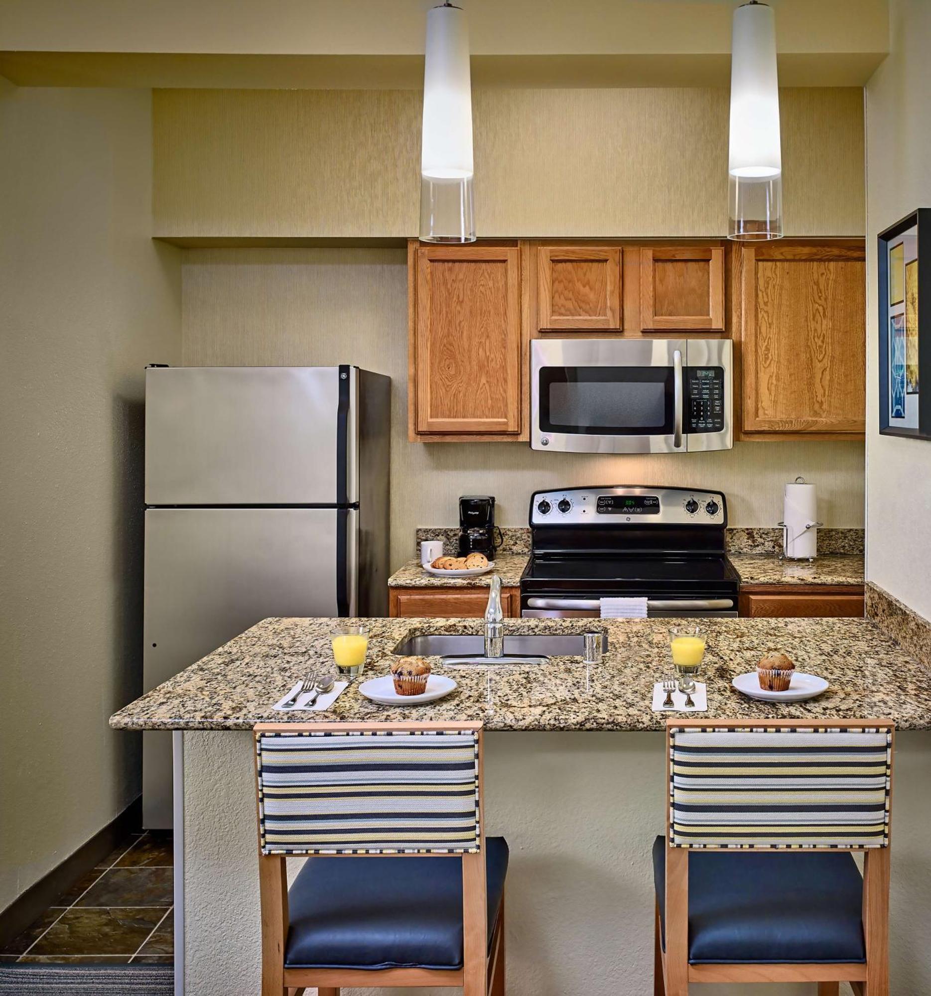 Sonesta Simply Suites Memphis East Poplar Pike Exterior foto
