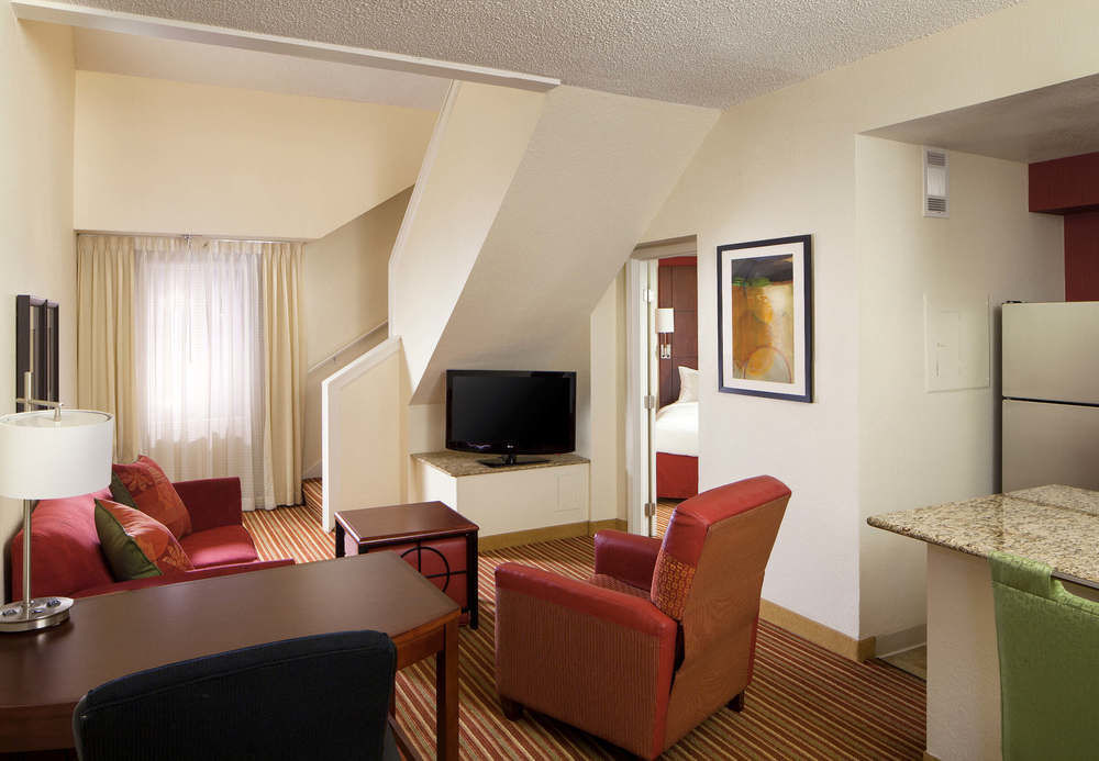 Sonesta Simply Suites Memphis East Poplar Pike Exterior foto